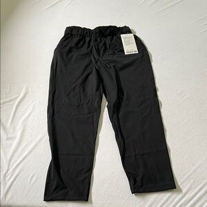 NWT lululemon athletica Black Keep Moving 7/8 Pant